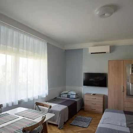 Né-ko Apartmanház Apartman